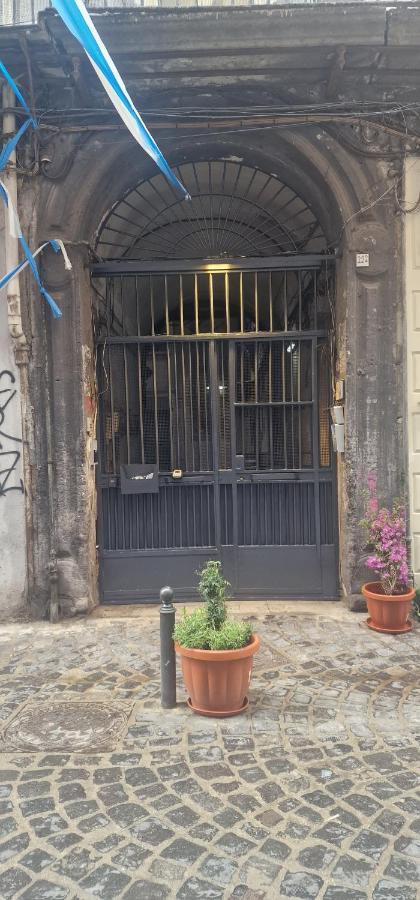 Tribunali Platamon Napoli Bagian luar foto